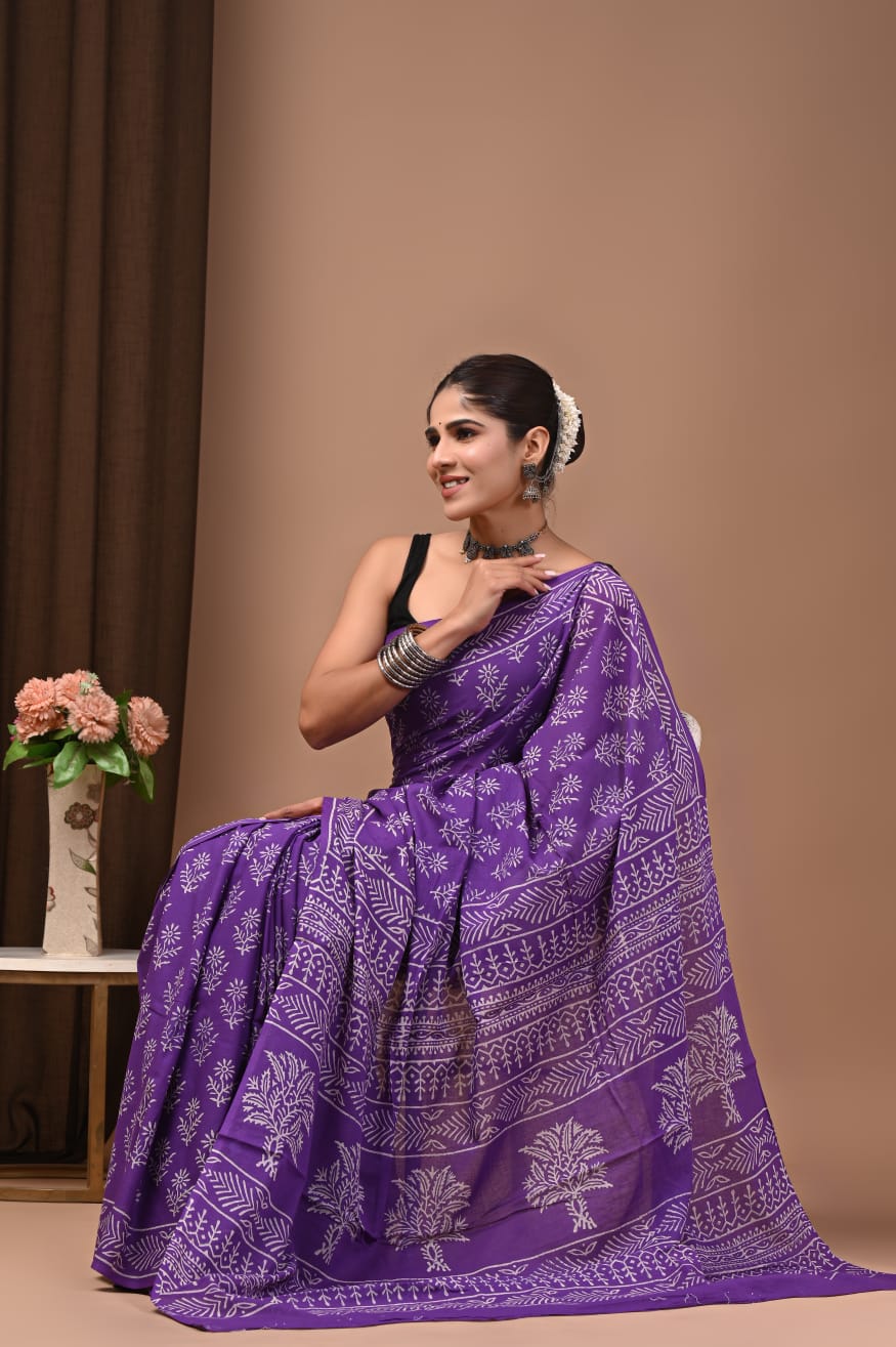 Stylish pure cotton mul saree with matching blouse.