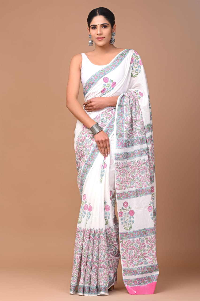Chic handloom mul cotton saree for festive grace.