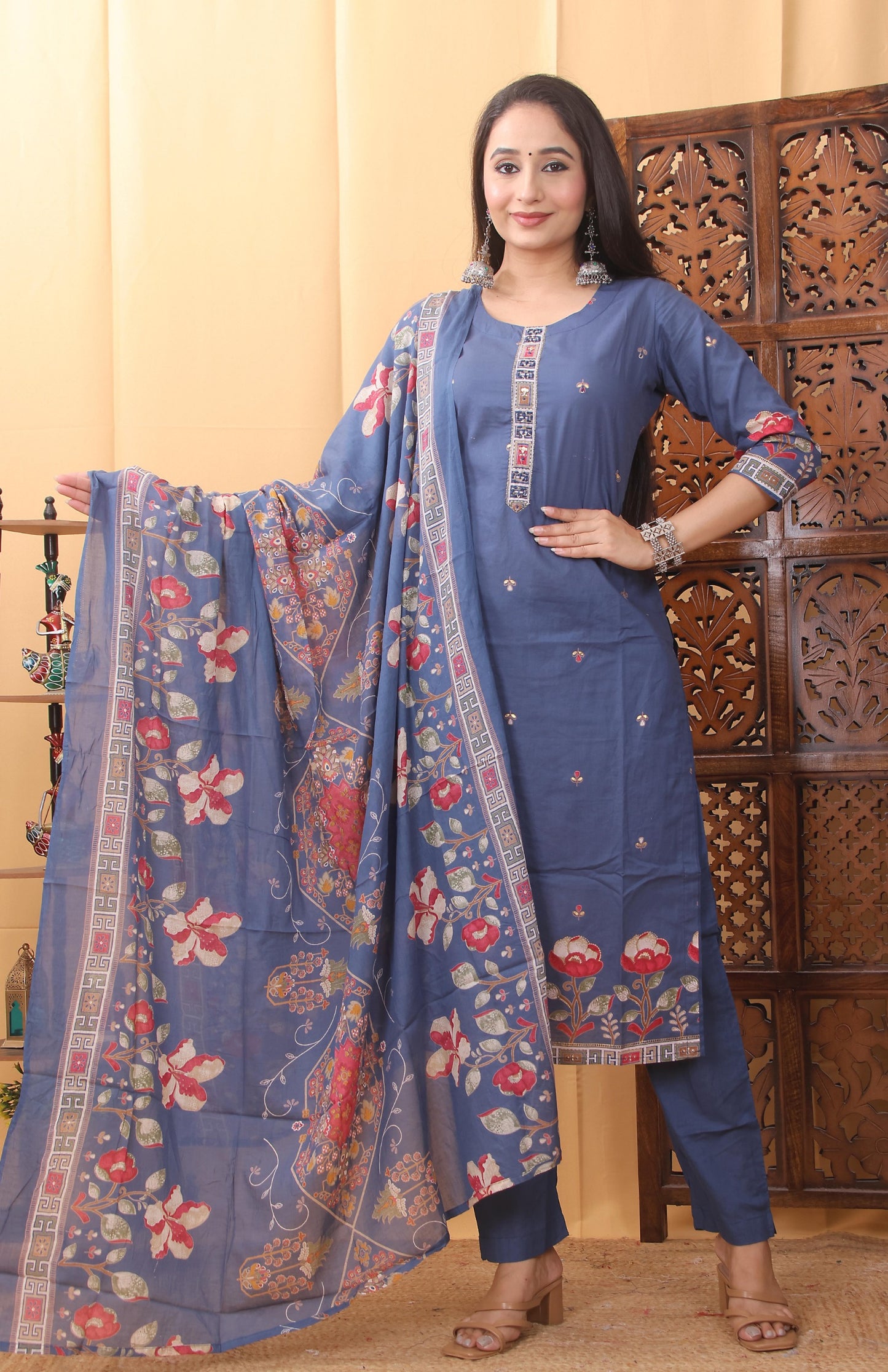 Womenâs Sanganeri Kurti with Pant