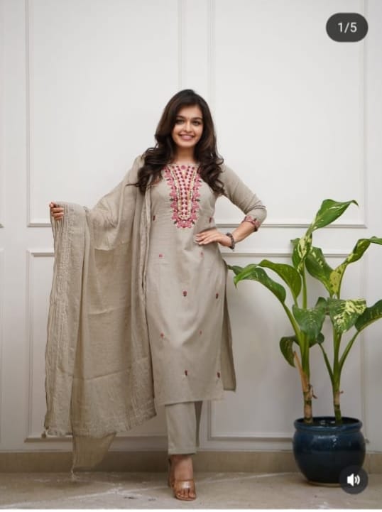 heavy dupatta kurti pant set with dupatta