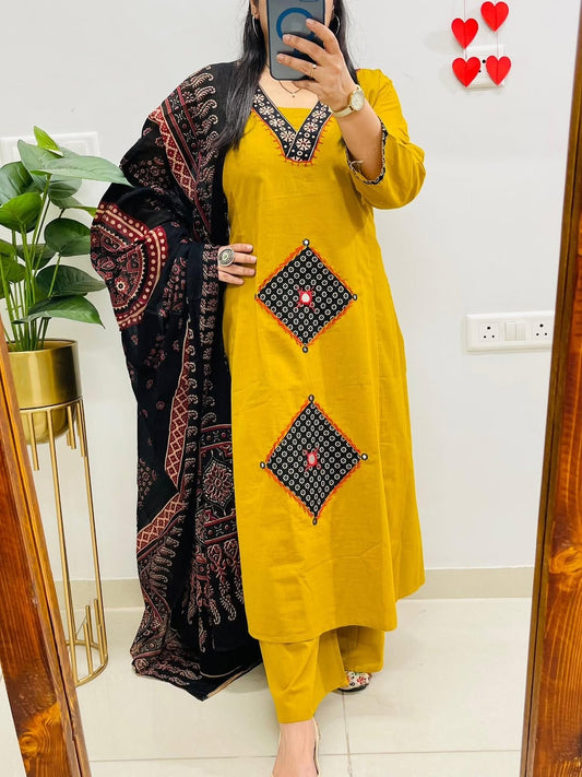Yellow Cotton Kurti Pant With Printed Dupatta