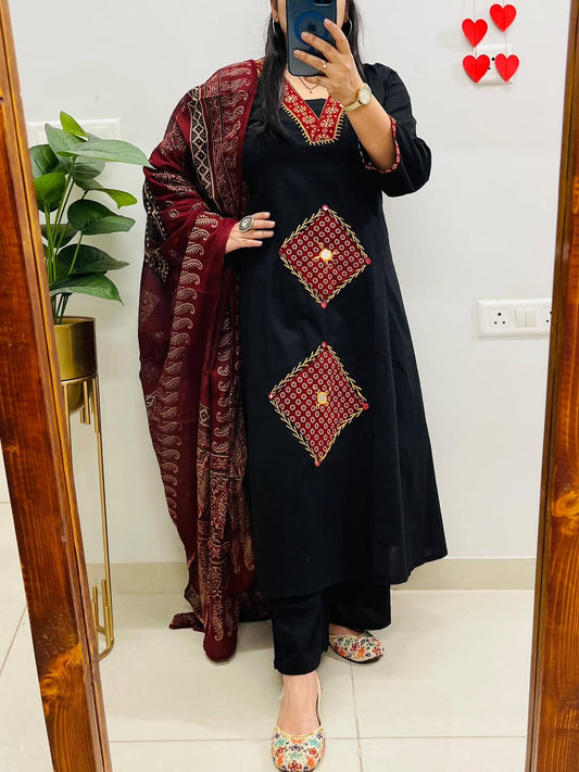 Black Cotton Kurti Pant With Dupatta