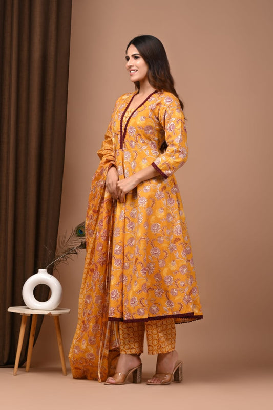 Ethnic Cotton Anarkali Kurta Set – Elegant 3 Pc Collection