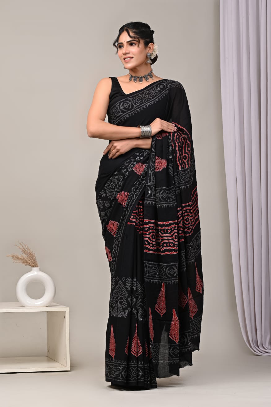 Pure mulmul cotton saree, perfect festive elegance.