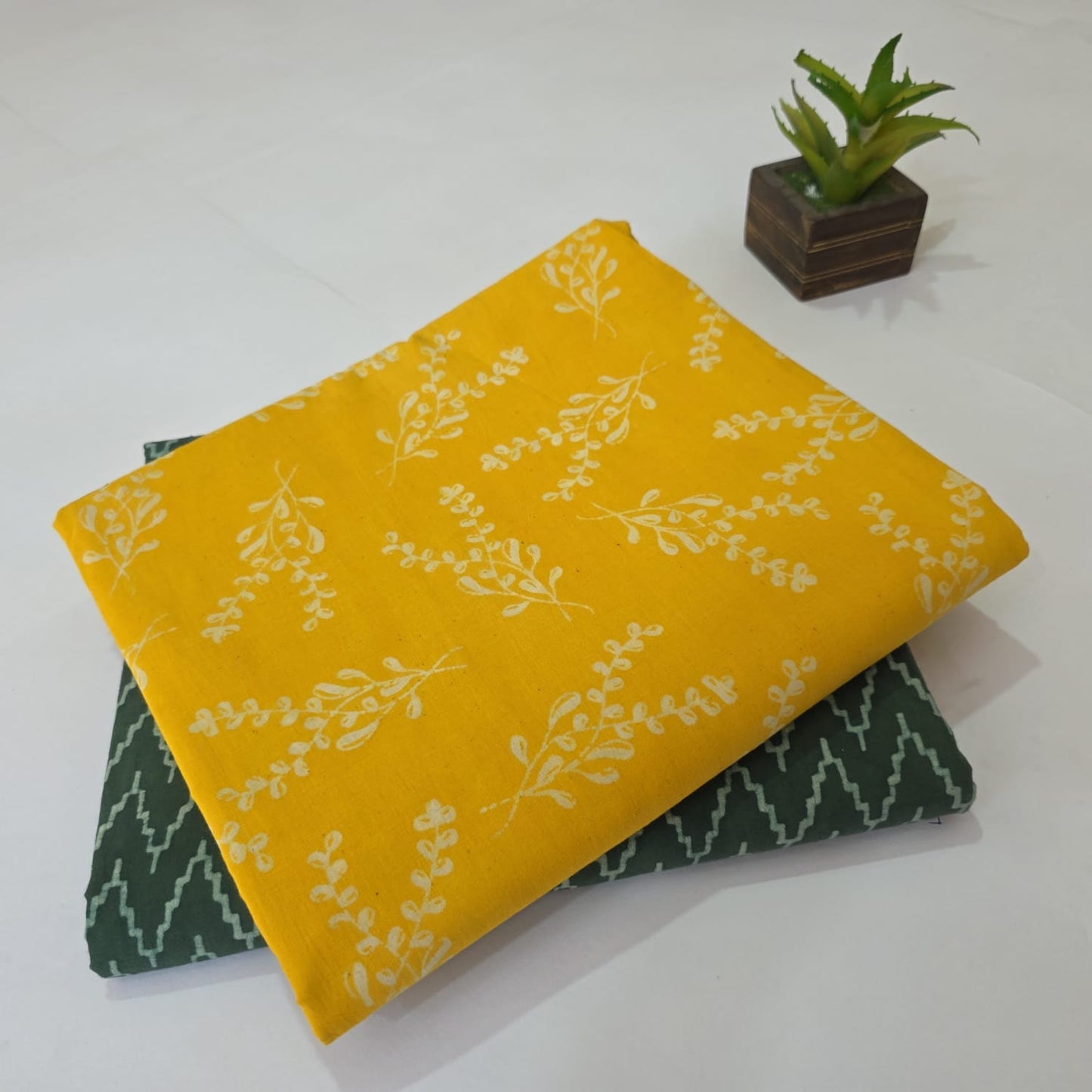 Cotton Cambric Print Kurta Pajama Set for Women