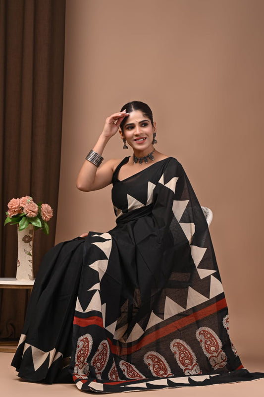 Feather-soft mul saree, made with authentic cotton.