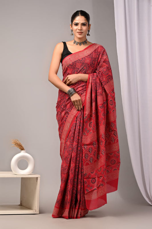 Comfortable cotton mul saree, graceful look all day.