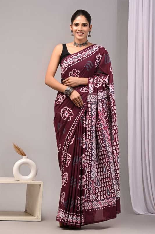 Everyday wearable cotton mul saree, breathable and soft.