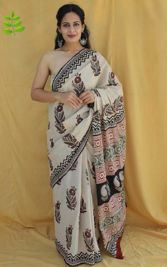 Chic cotton mul saree for modern yet ethnic look.