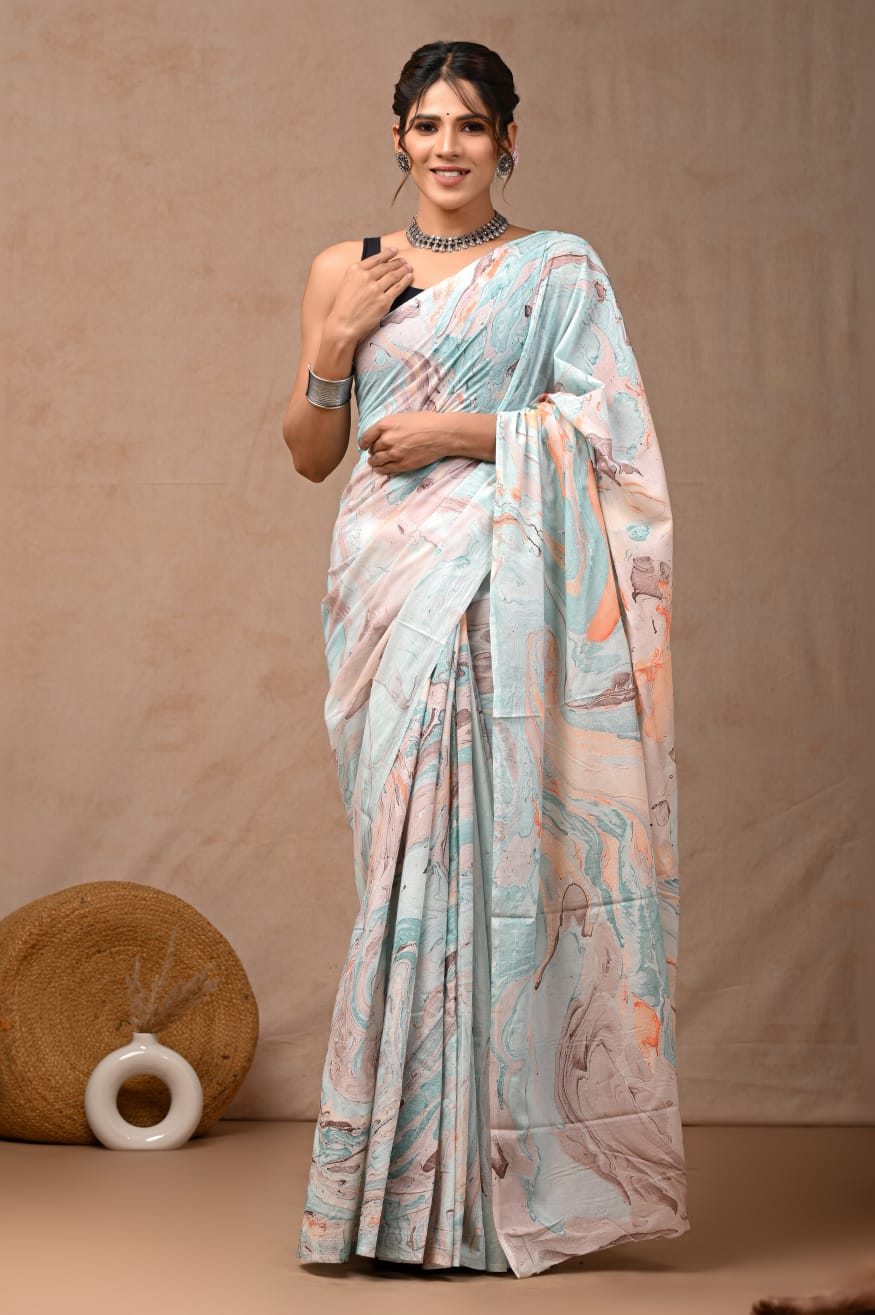 Trendy cotton mul saree with everyday wear appeal.