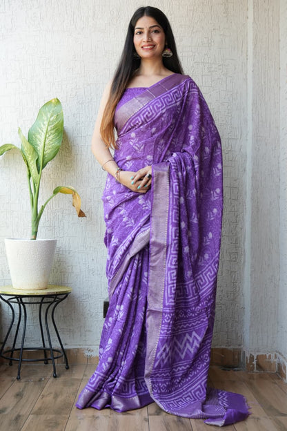 Elegant Look Geecha Border Saree
