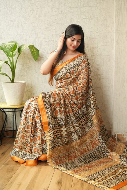 Lightweight Maheshwari Saree with Traditional Weave