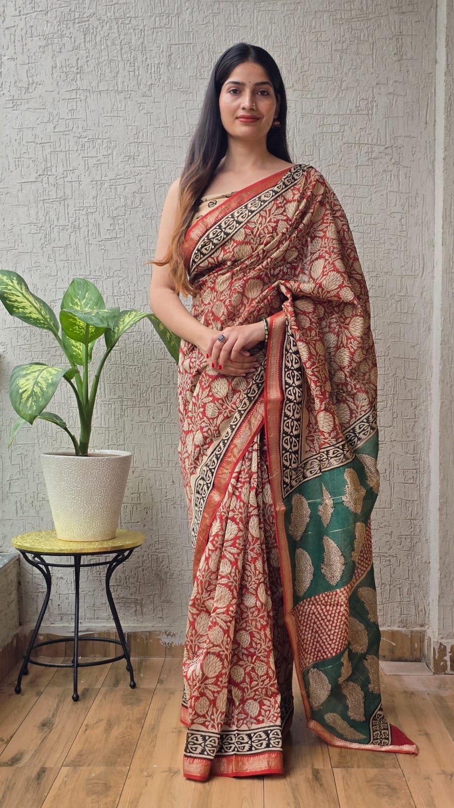 Premium Maheshwari Saree with Traditional Patterns
