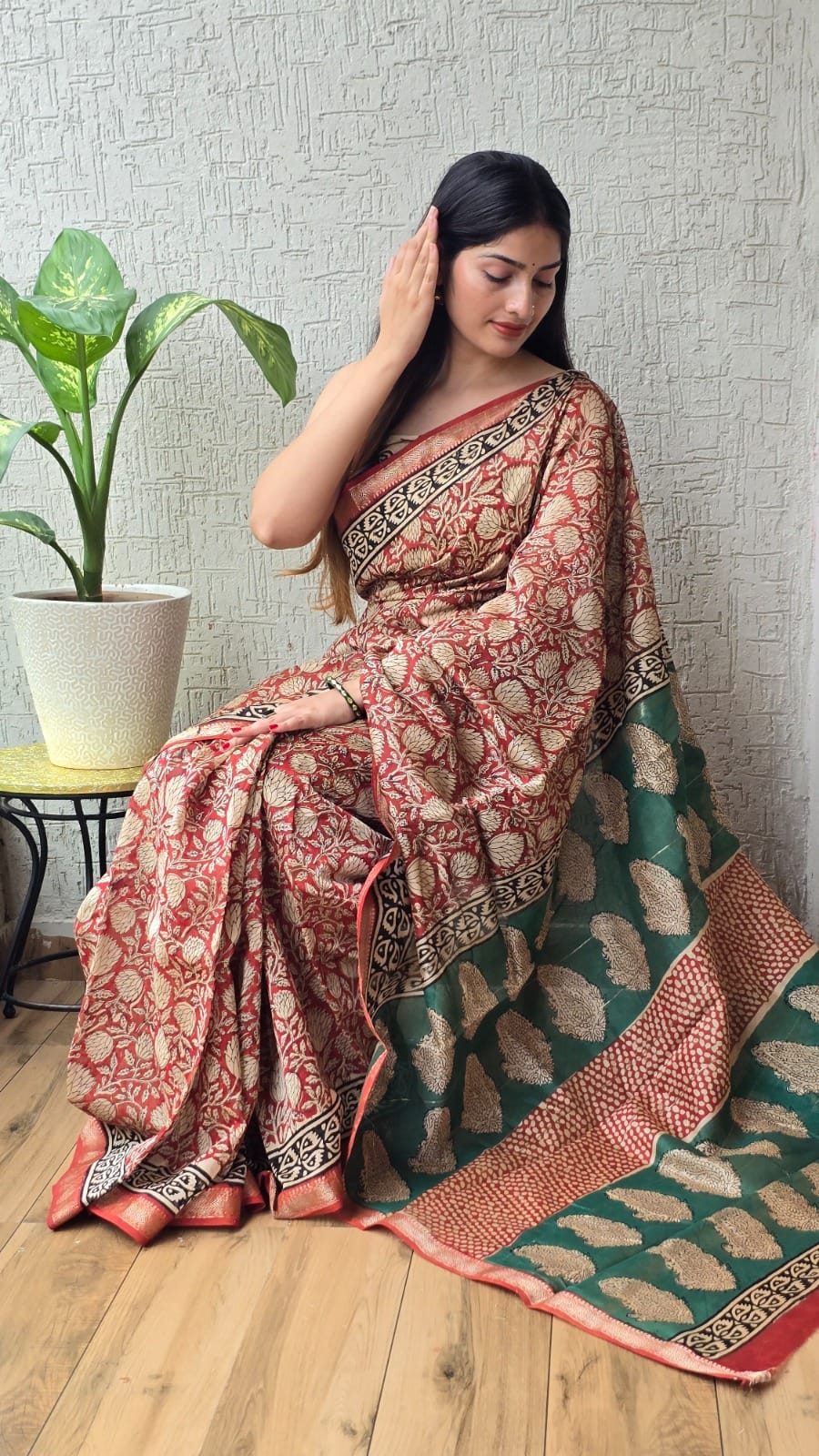 Premium Maheshwari Saree with Traditional Patterns