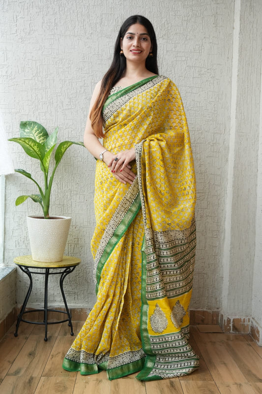 Handwoven Maheshwari Saree with Traditional Border
