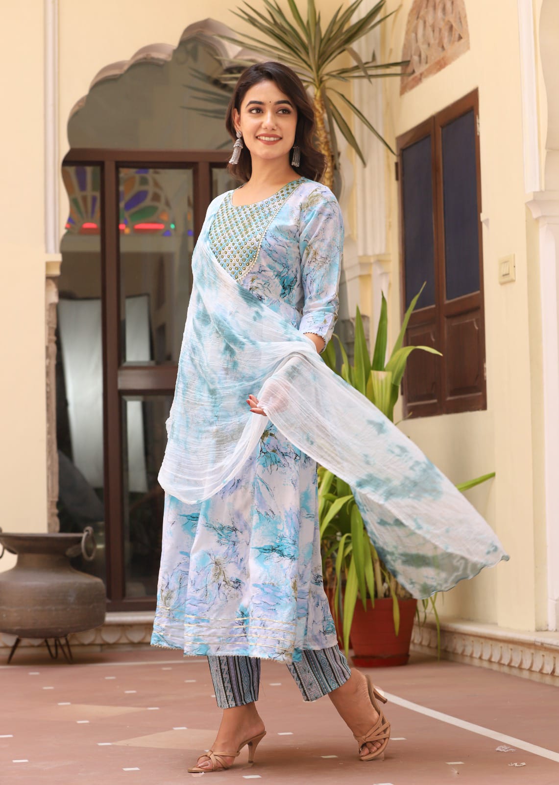 white flower printed kurta pant