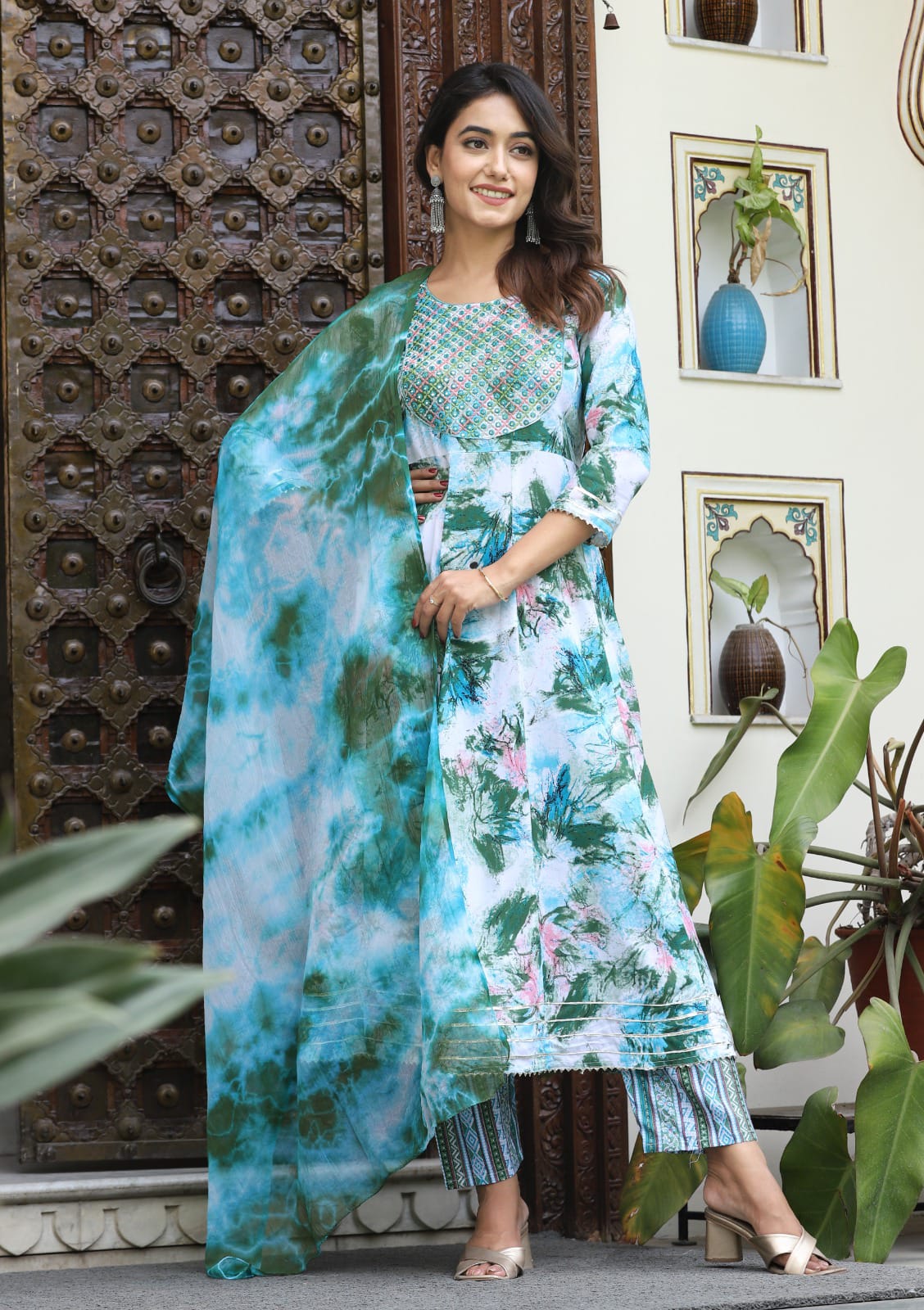 Reyon printed kurta pant & Dupatta set