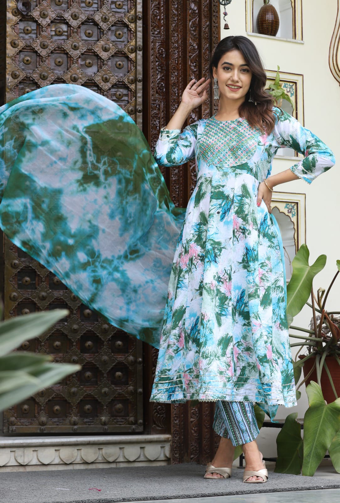 Reyon printed kurta pant & Dupatta set