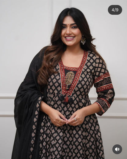 Black & Red Handblock Print Kurti Set