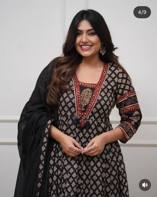 Black & Red Handblock Print Kurti Set