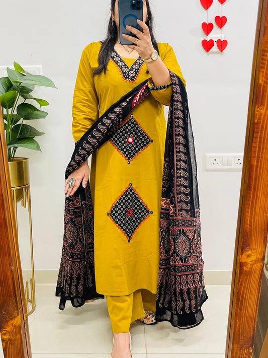 Yellow Cotton Kurti Pant With Printed Dupatta