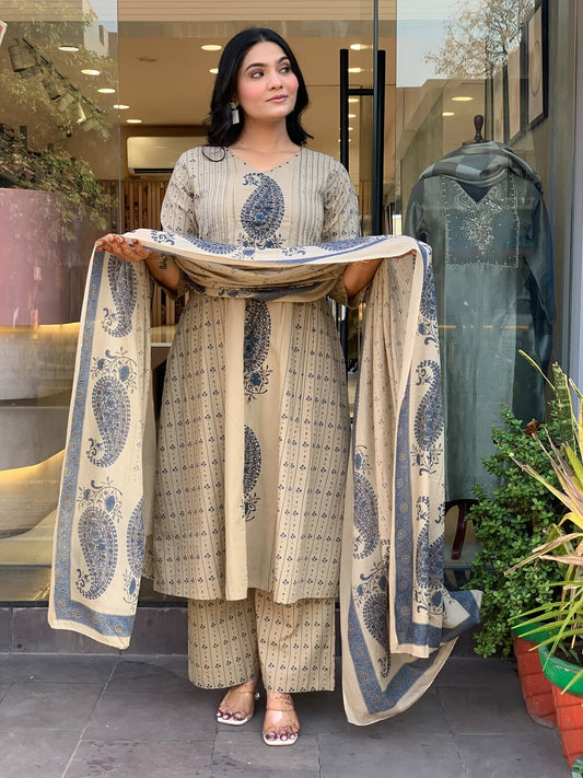 New straight kurta 3 pcs set with new style in machin  print
