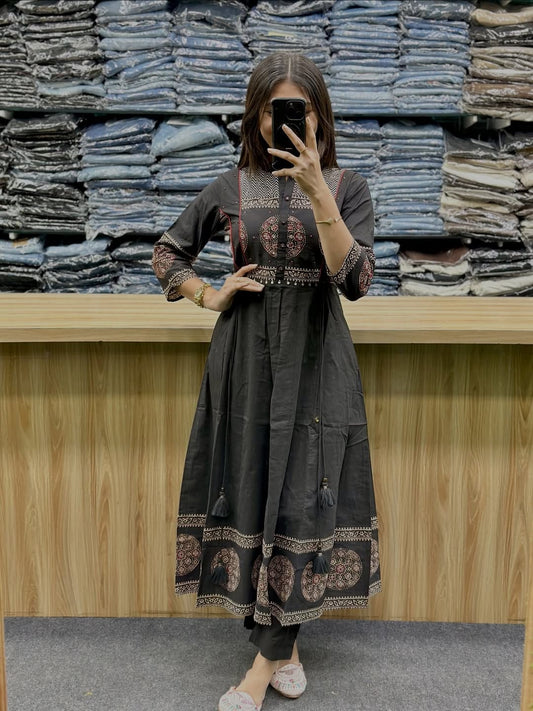 black printed Anarkali kurti is stylish