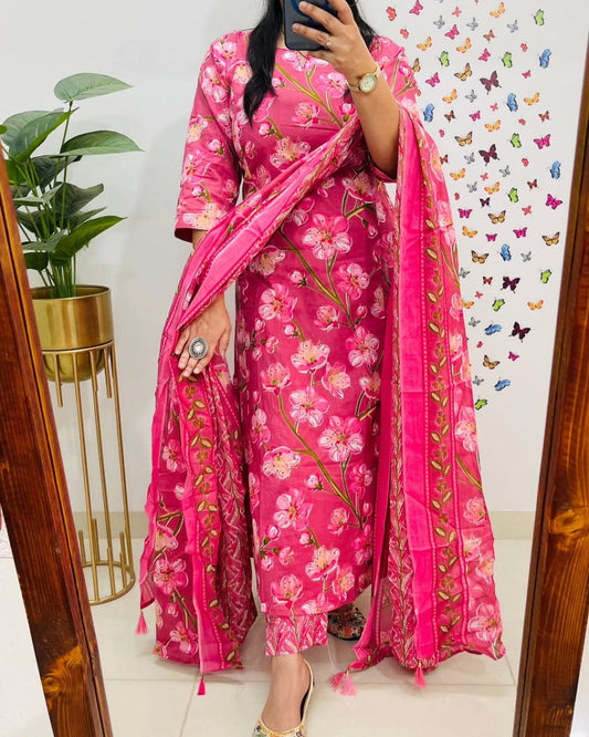 Women Pure Cotton Kurti Pant Dupatta Set in pink