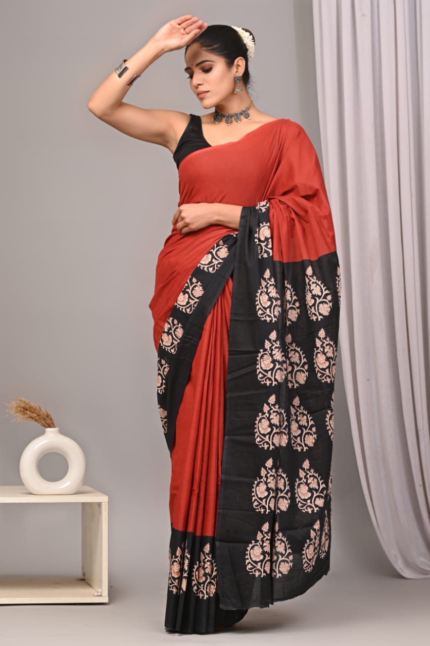 Breezy mul cotton saree, crafted for soft flow.