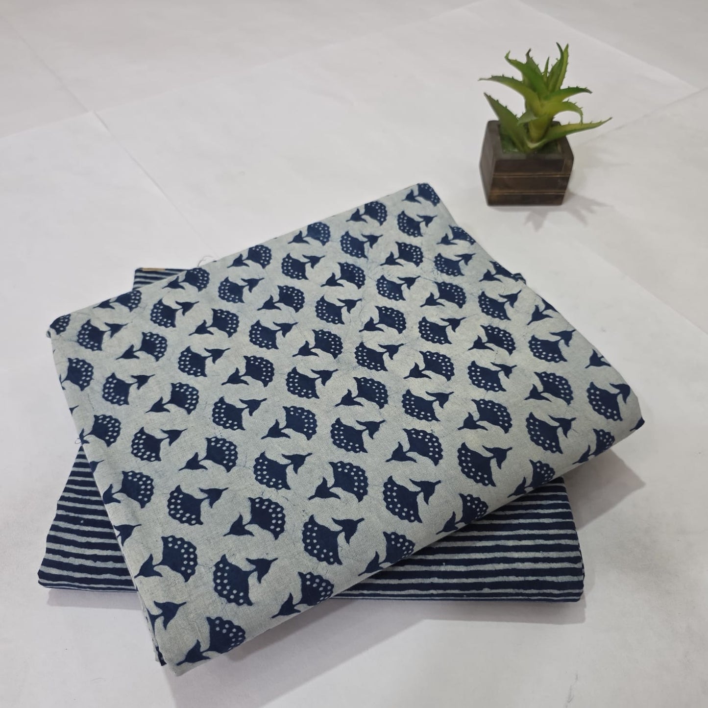 Elegant Cotton Lurex Hand Block Print Combo Suit