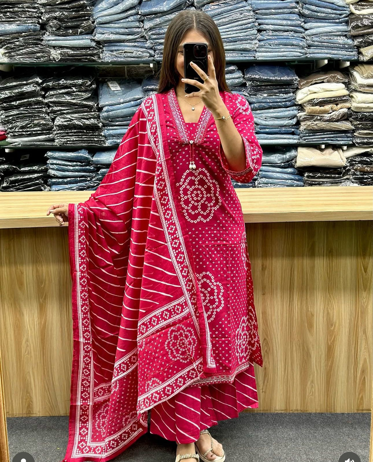 Red bandhej kurti pant