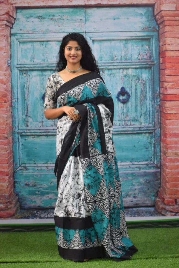 Black and Turquoise Geometric Print Saree